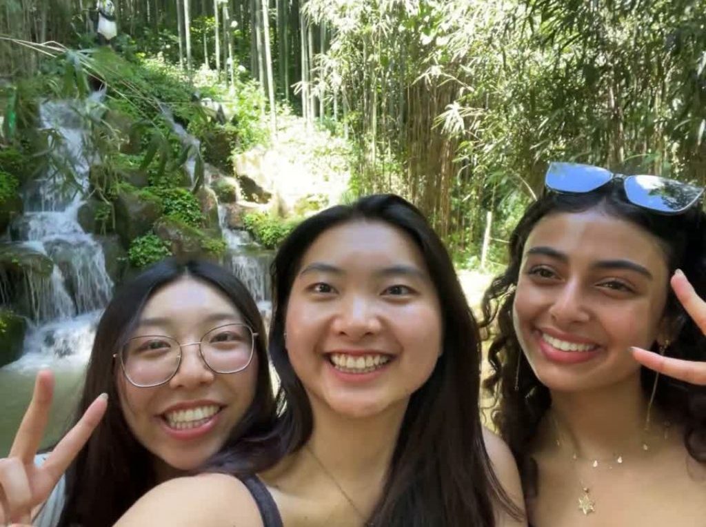 Field Study SeoulQuest Students with Mentor Happy Posed HZ